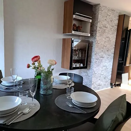 29 Apartment *